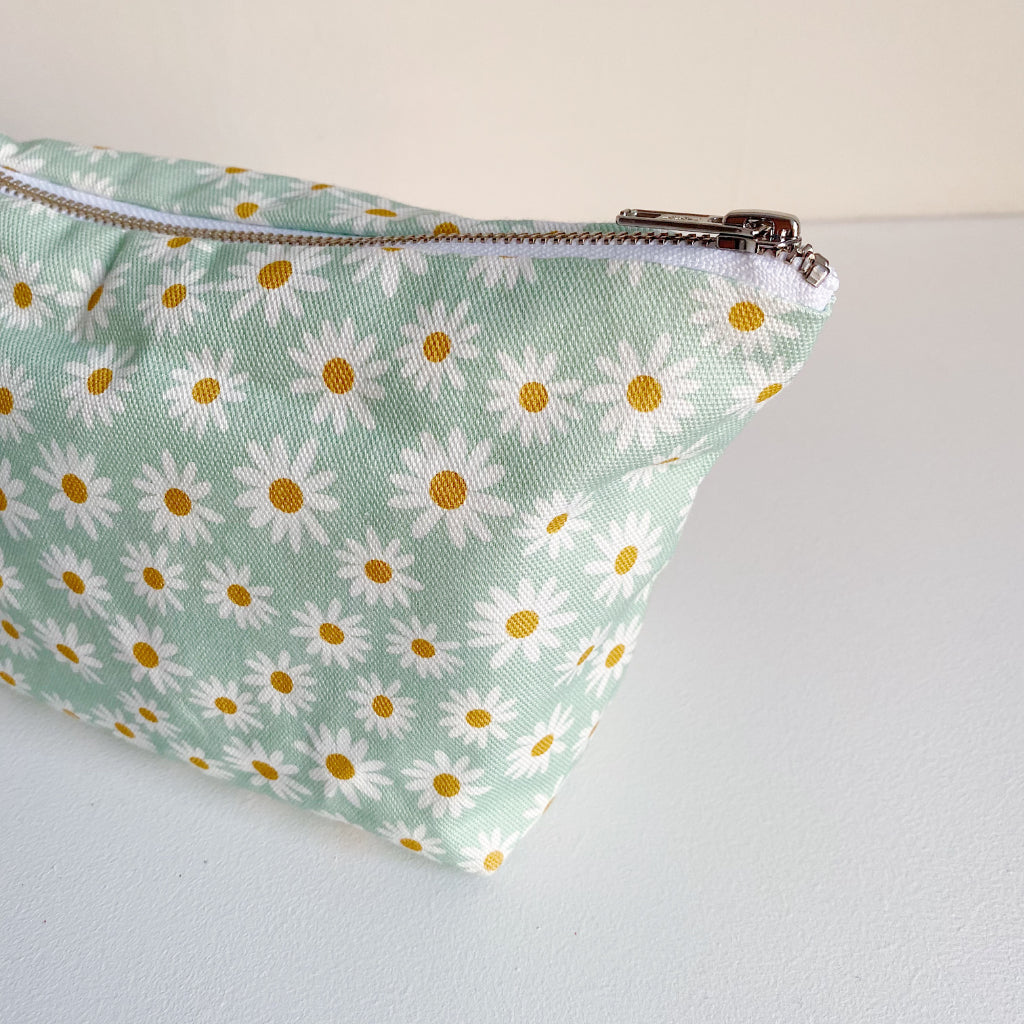 Nappy Pouch - Daisy Print | Bobbin and Bumble.