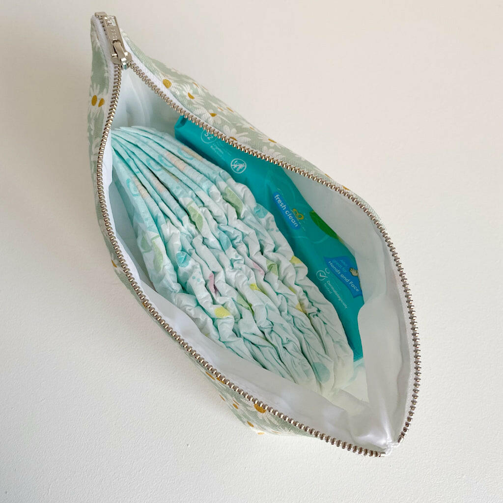 Nappy Pouch - Daisy Print | Bobbin and Bumble.