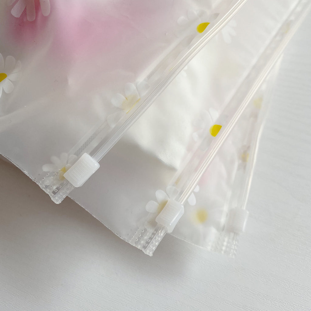 Daisy Print Zip Lock Hospital Organiser Bags | Bobbin and Bumble.