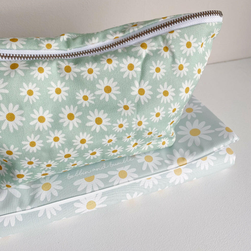 Nappy Pouch - Daisy Print | Bobbin and Bumble.