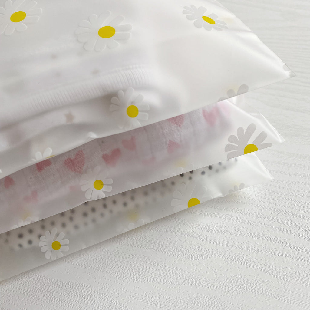 Daisy Print Zip Lock Hospital Organiser Bags | Bobbin and Bumble.