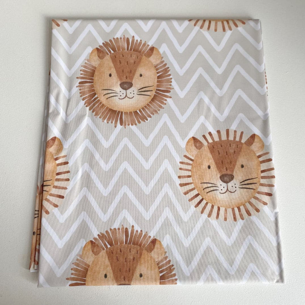 Splash Mat - Leo Lion Print | Bobbin and Bumble.